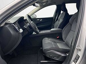 Volvo  B4 Core 2WD 2.0l Mild-Hybrid Autom. /SitzHZ