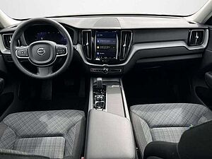 Volvo  B4 Core 2WD 2.0l Mild-Hybrid Autom. /SitzHZ