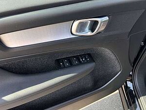 Volvo  B4 Momentum Pro AWD Autom. /ACC/DAB+/Klima