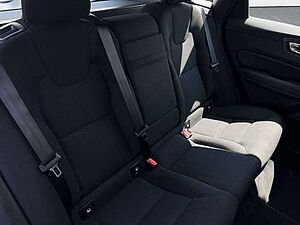 Volvo  B4 D Momentum Pro Geartronic