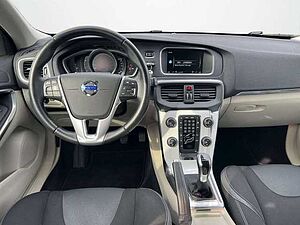 Volvo  D3 2.0l YOU! /SitzHZ/Navi/Tempomat/Klima/RFK