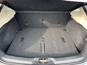Volvo  D3 2.0l YOU! /SitzHZ/Navi/Tempomat/Klima/RFK