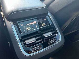 Volvo  B5 D AWD R Design Geartronic