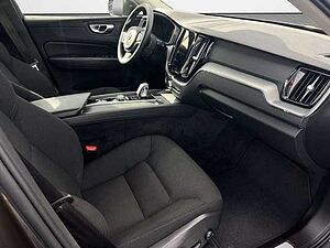 Volvo  B4 Momentum Pro Geartronic/Keyless/DAB