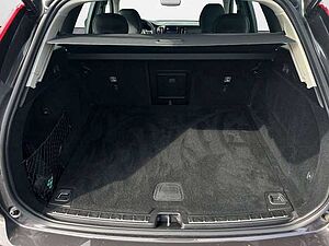 Volvo  B4 Momentum Pro Geartronic/Keyless/DAB