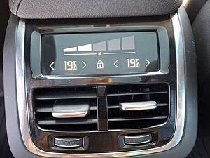 Volvo  B3 Mild-Hybrid Core Autom. /Keyless/Tempomat