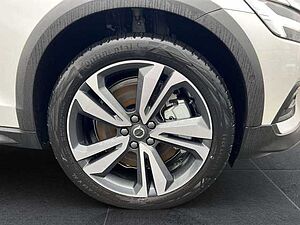 Volvo  Plus B5 Aut. AWD +ACC