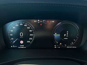 Volvo  T4 Recharge Core
