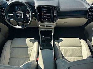 Volvo  T4 Recharge Core