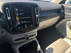 Volvo  T4 Recharge Core
