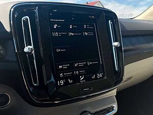 Volvo  T4 Recharge Core