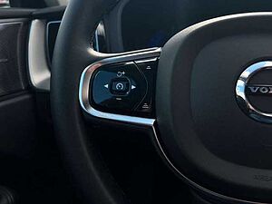 Volvo  B4 D AWD Plus Dark Autom. /Keyless/iACC