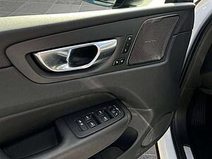 Volvo  B4 D AWD Plus Dark Autom. /Keyless/iACC