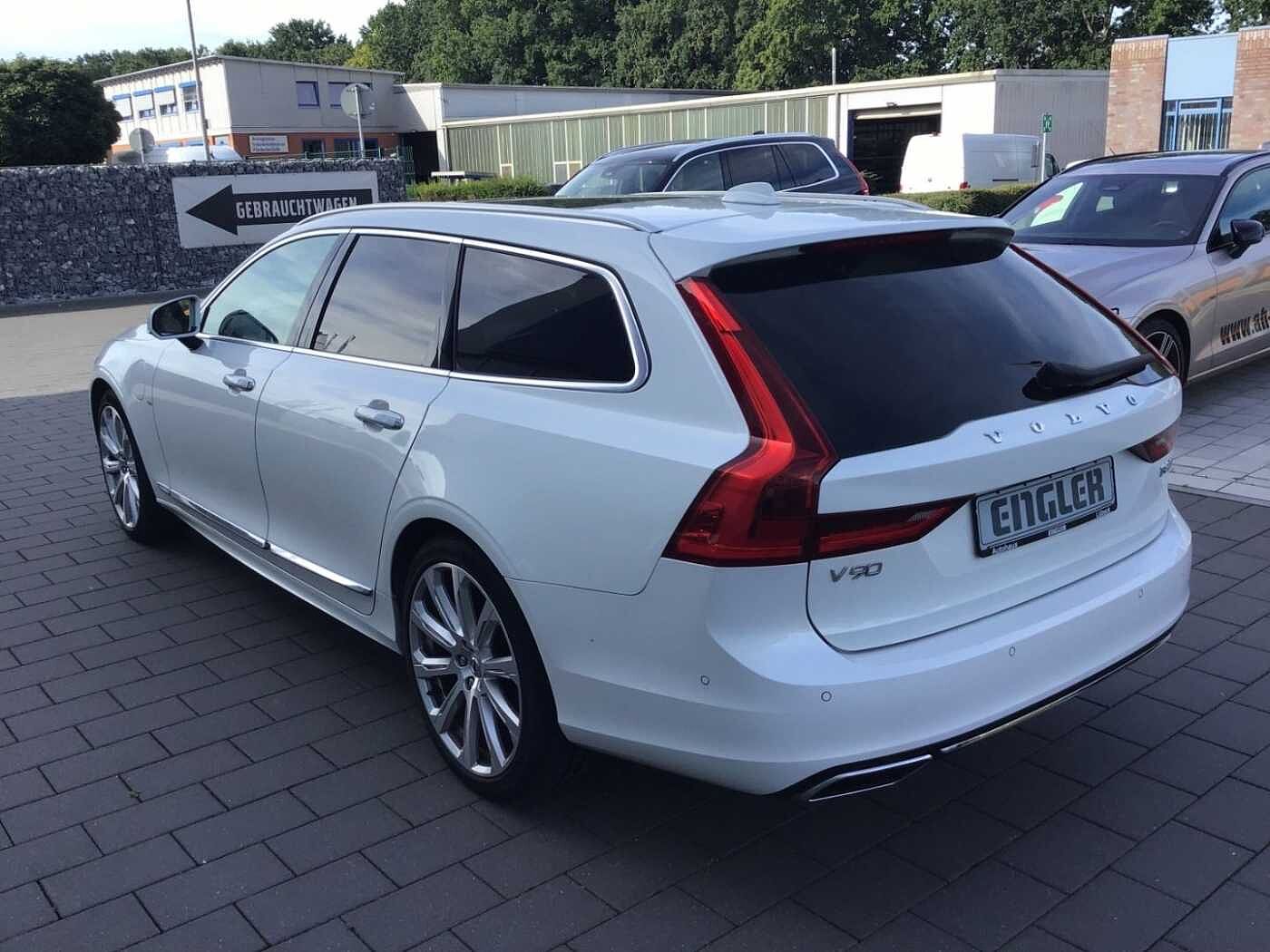 Volvo  T8 Inscription AWD PanoDach AHK HUD 360° Cam