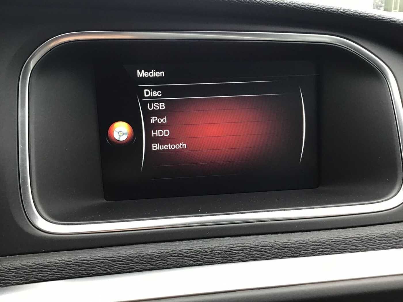 Volvo  D2 Kinetic Navi Cam Klima