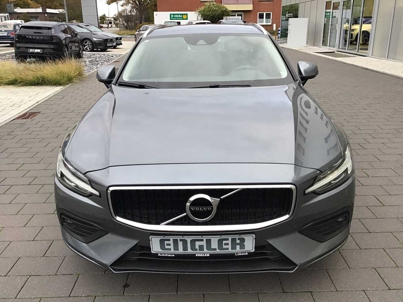 Volvo  D3 Momentum Stdhzg. Cam Navi Keyless