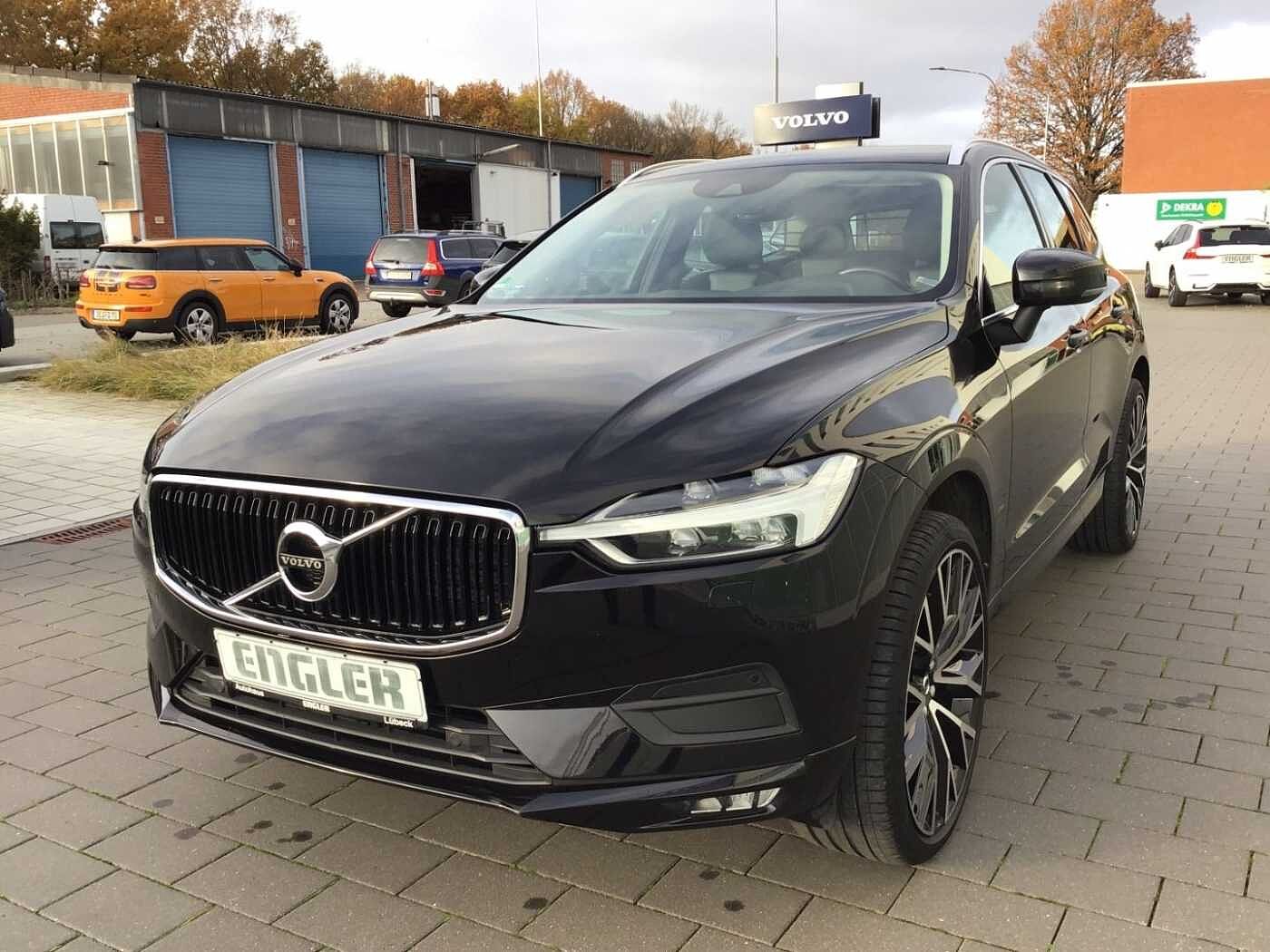 Volvo  D4 Momentum AWD Stdhzg. AHK