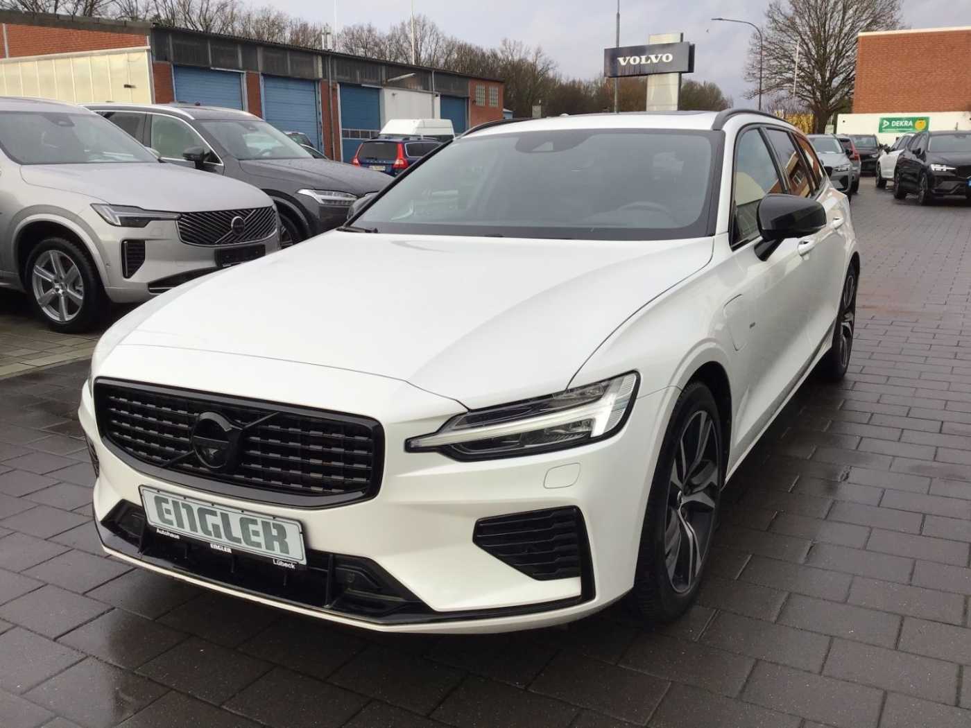 Volvo  T6 R-Design AWD PanoDach HUD 360° Cam