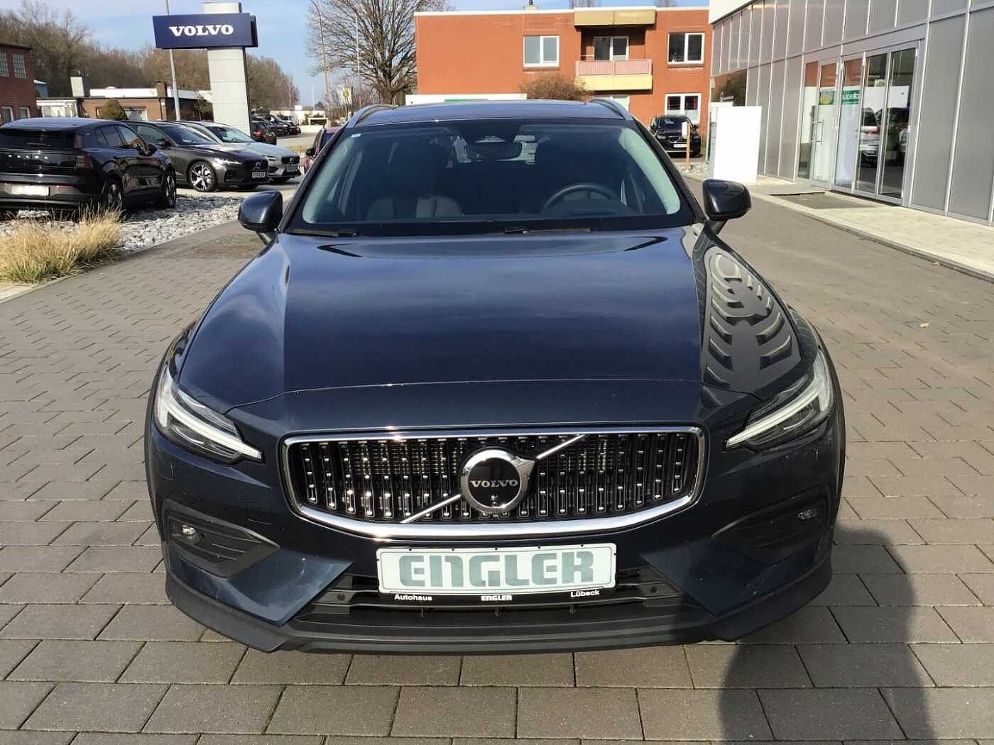 Volvo  Cross Country B5 (Benzin) Ultimate AWD