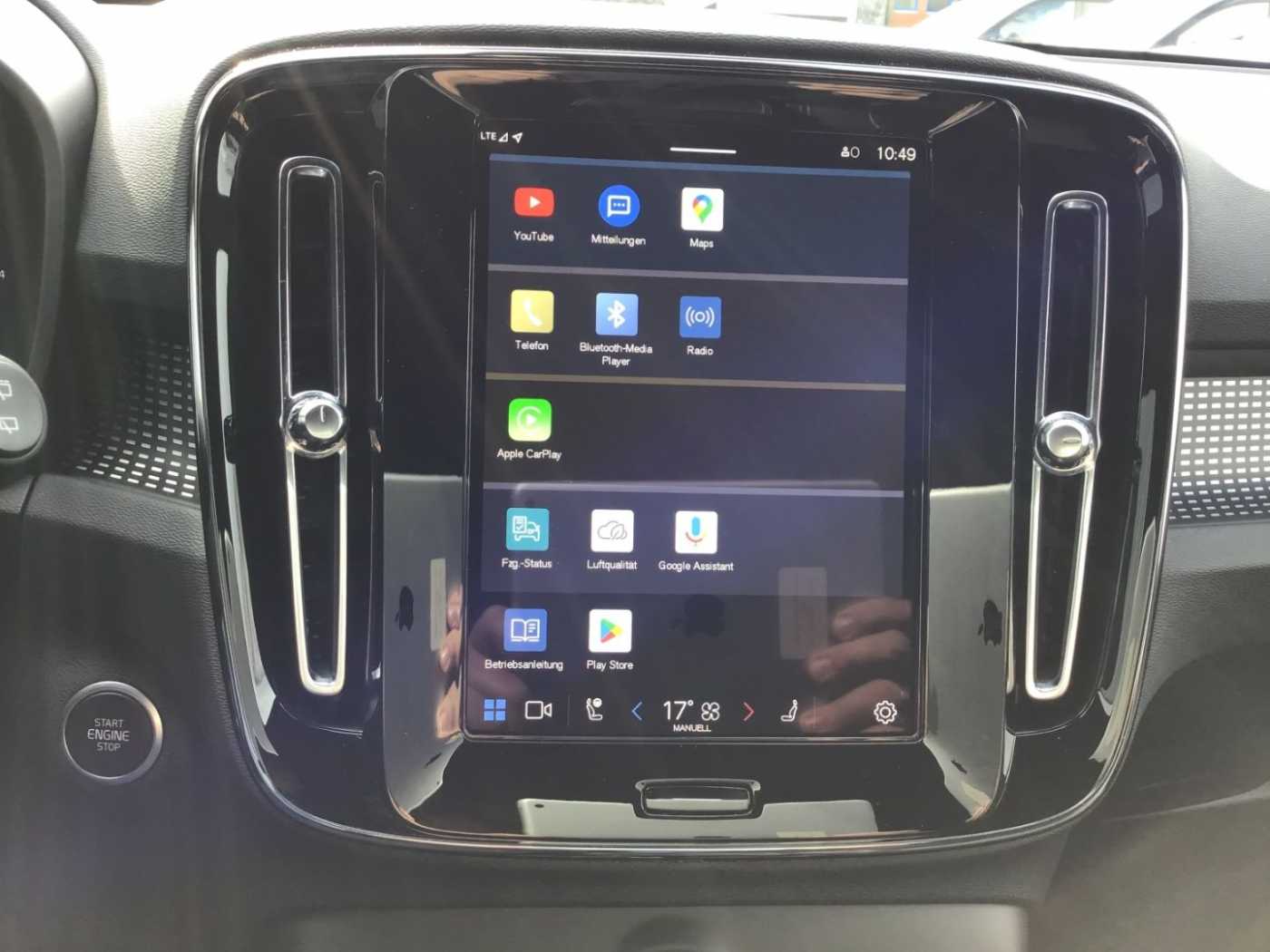 Volvo  B3 (Benzin) Plus Dark Keyless Navi Cam