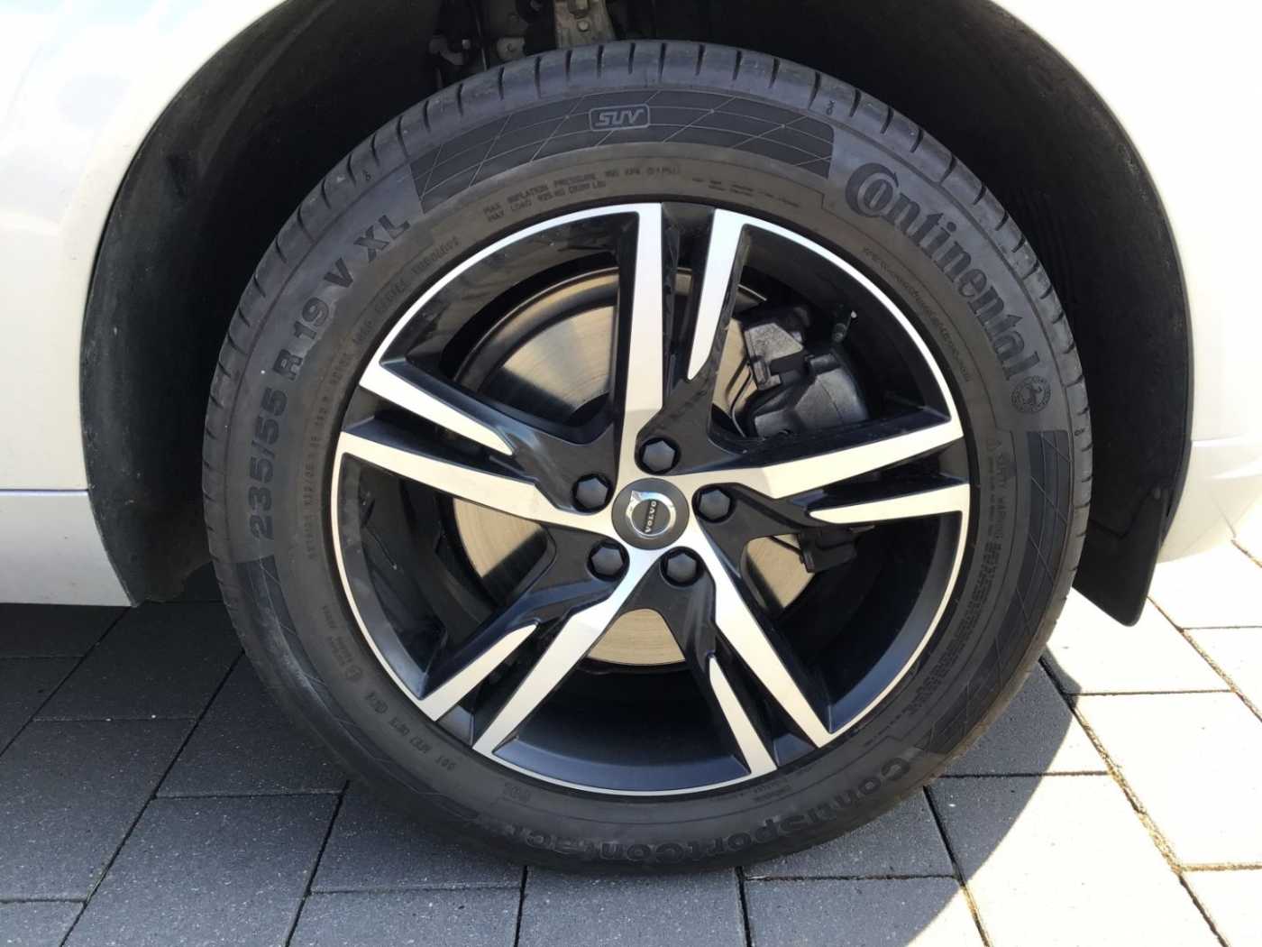 Volvo  T5 R-Design AWD Keyless AHK Navi 360°Cam