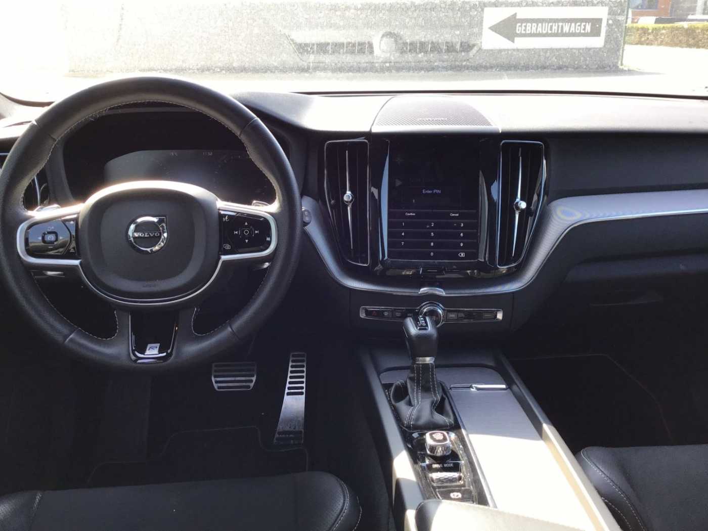 Volvo  T5 R-Design AWD Keyless AHK Navi 360°Cam