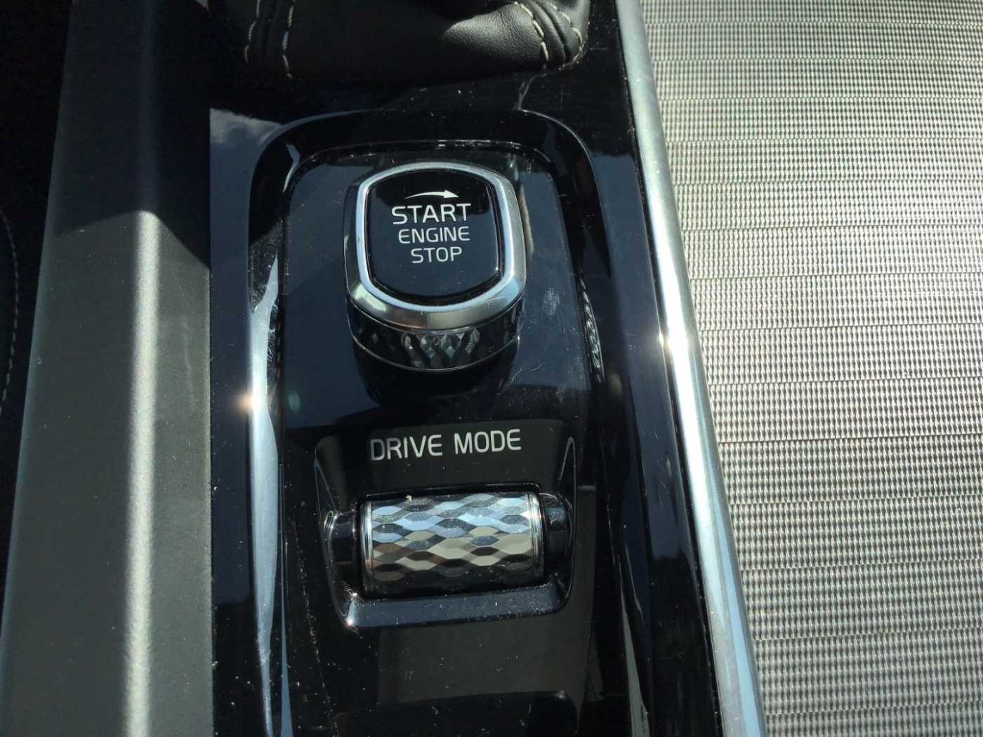 Volvo  T5 R-Design AWD Keyless AHK Navi 360°Cam