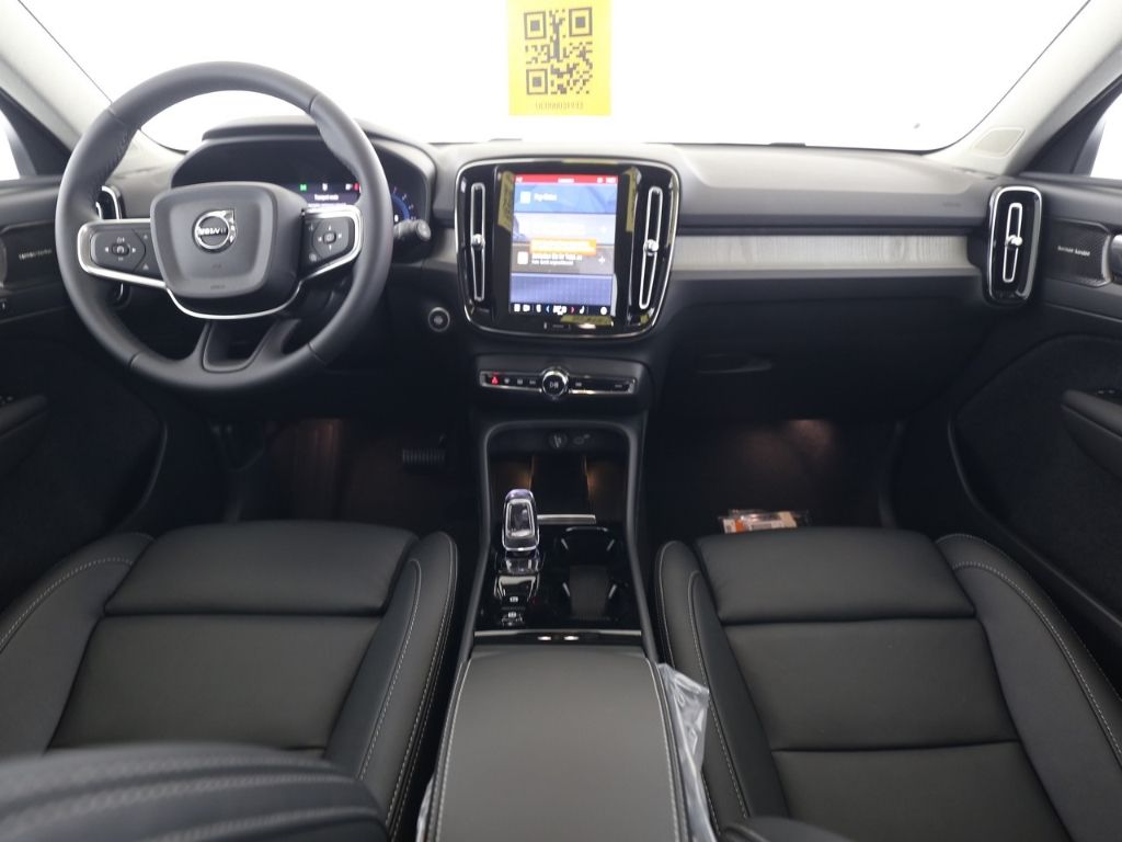 Volvo  B3 (Benzin) Plus Dark PanoDach Leder Cam