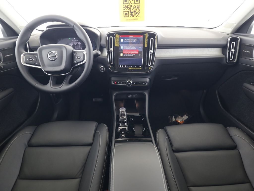 Volvo  B4 (Benzin) Ultra Dark PanoDach Cam Leder
