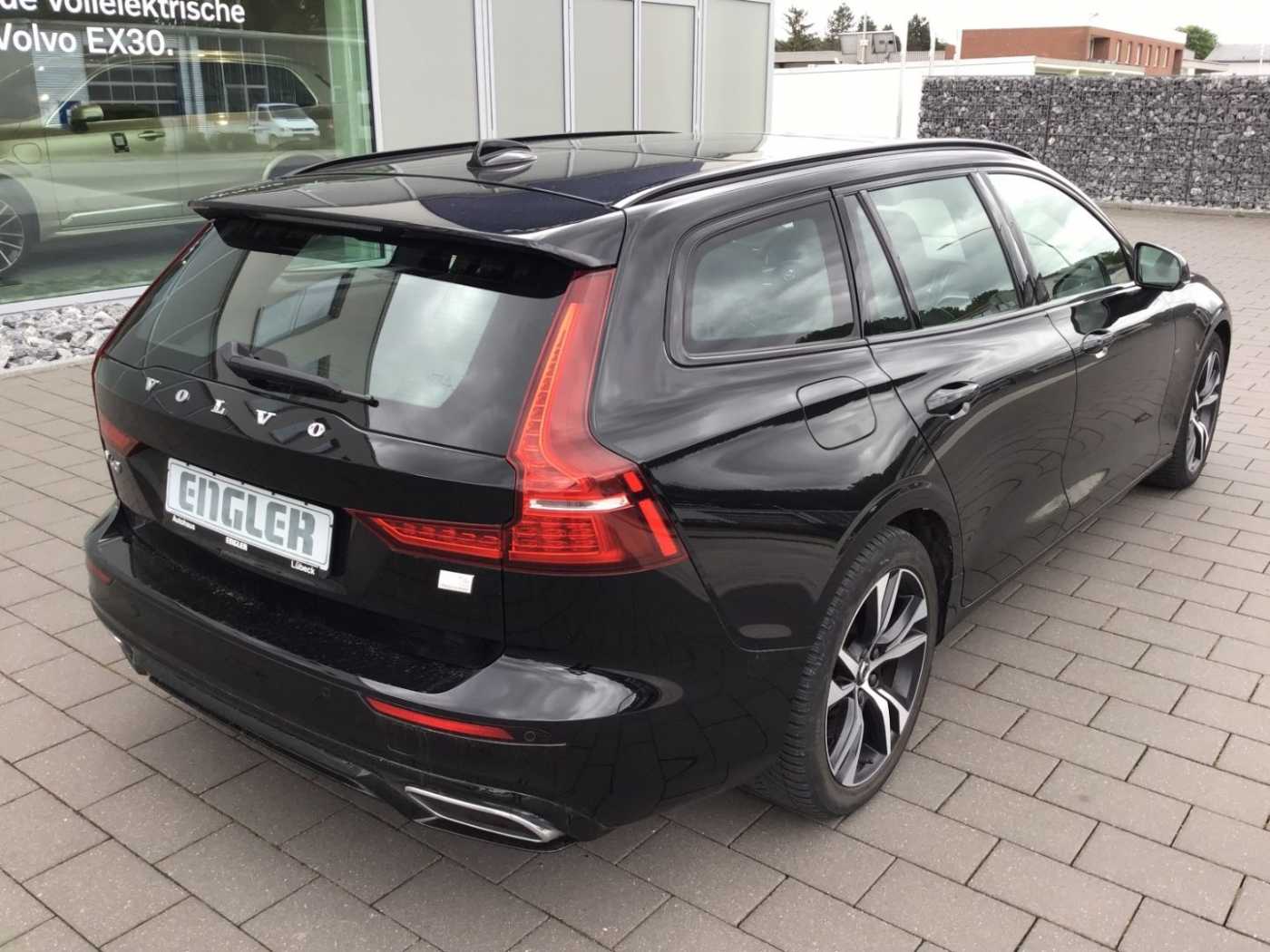 Volvo  T6 Plus Dark AWD PanoDach Cam