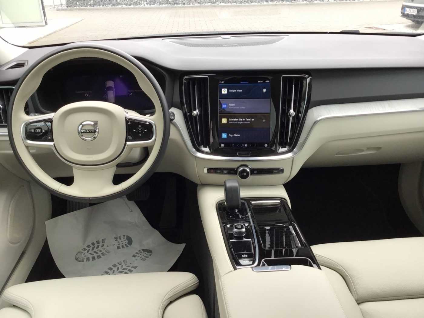 Volvo  T6 Plus Dark AWD Stdhzg. Licht-Paket