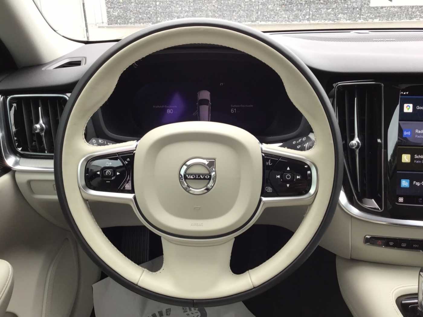 Volvo  T6 Plus Dark AWD Stdhzg. Licht-Paket