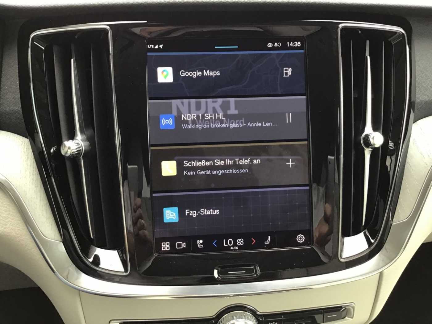 Volvo  T6 Plus Dark AWD Stdhzg. Licht-Paket