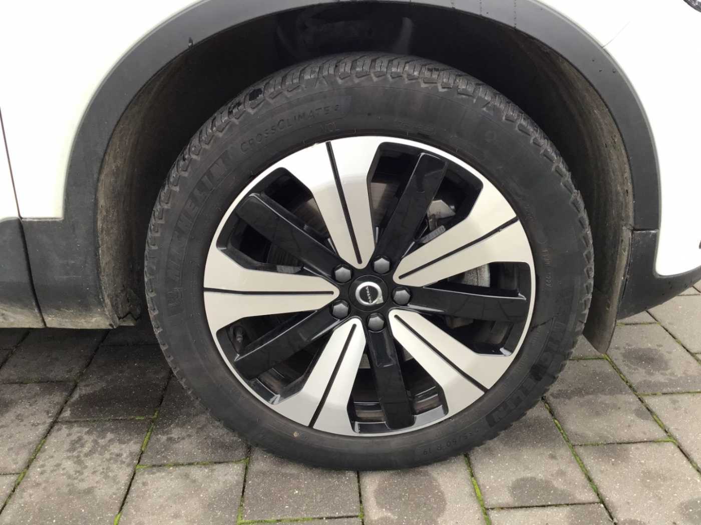 Volvo  T4 Plus Bright Recharge Nebel Cam Navi