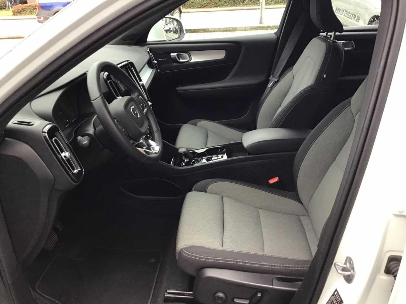 Volvo  T4 Plus Bright Recharge Nebel Cam Navi