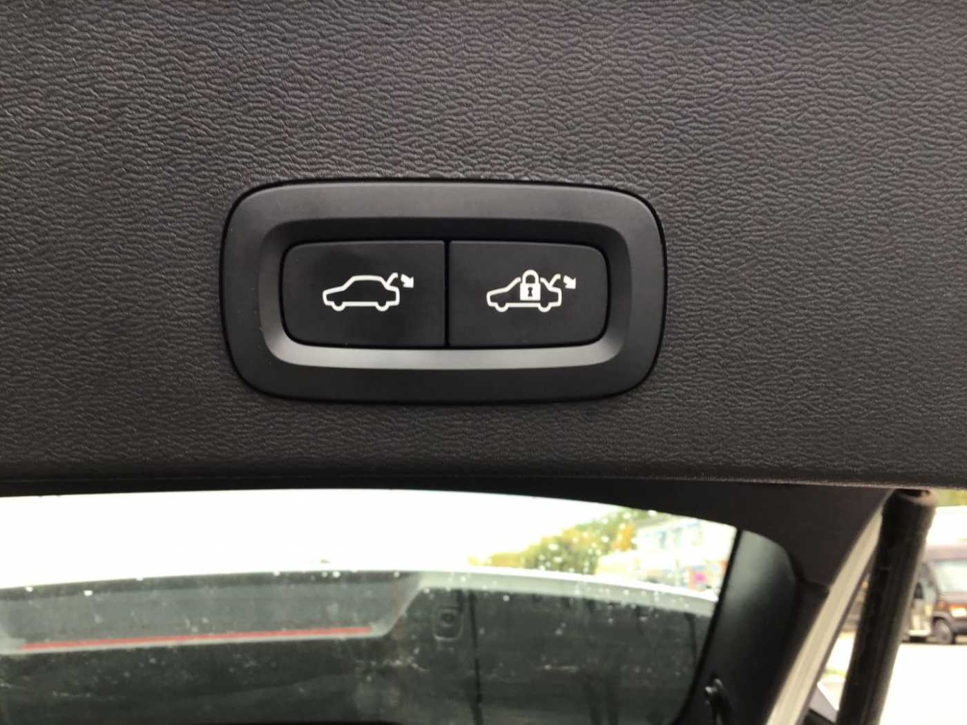 Volvo  T4 Plus Bright Recharge Nebel Cam Navi