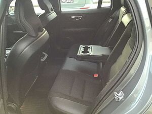 Volvo  D3 Momentum Stdhzg. Cam Navi Keyless