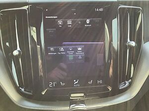 Volvo  B4 (Diesel) R-Design AWD 360° Cam AHK