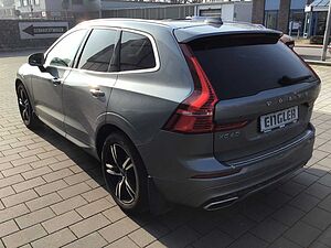 Volvo  D5 R-Design AWD Stdhzg. Navi HUD PanoDach