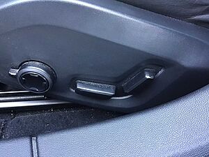 Volvo  T6 Plus Dark AWD Keyless Cam AHK