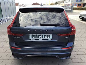 Volvo  B4 (Diesel) Plus Dark Navi Nebel Cam Leder