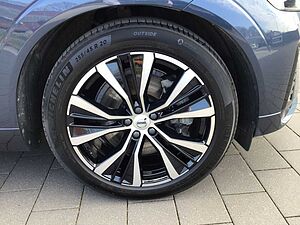 Volvo  B4 (Diesel) Plus Dark Navi Nebel Cam Leder