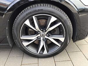 Volvo  T8 R-Design AWD PanoDach Stdhzg. HUD Cam