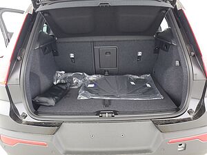 Volvo  B4 (Benzin) Ultra Dark PanoDach Keyless Cam