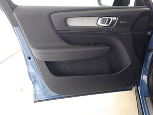 Volvo  B3 (Benzin) Plus Dark PanoDach Leder Cam