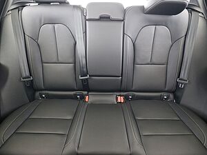 Volvo  B3 (Benzin) Plus Dark PanoDach Leder Cam