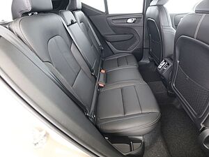 Volvo  B4 (Benzin) Ultra Dark PanoDach Cam Leder