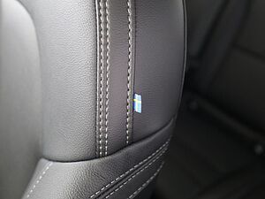 Volvo  B3 (Benzin) Plus Dark PanoDach Cam Leder