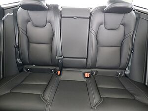 Volvo  B5 (Benzin) Ultra Dark AWD PanoDach Leder