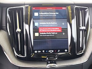 Volvo  B5 (Benzin) Ultra Dark AWD PanoDach Leder